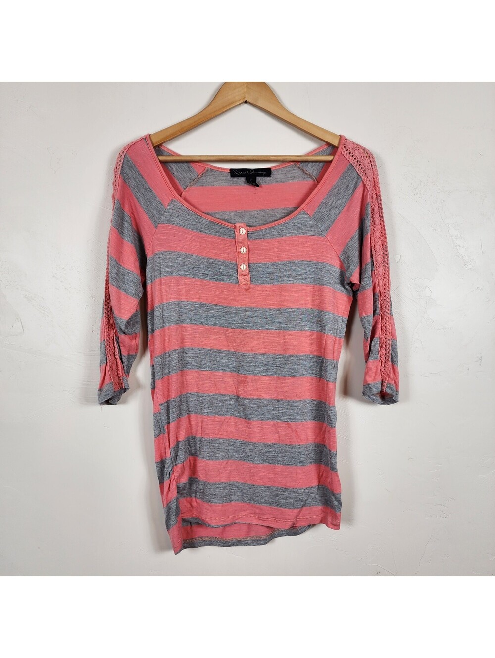 French Laundry Striped Henley Top Coral Gray 3/4 Sleeve Lace Medium Y2K